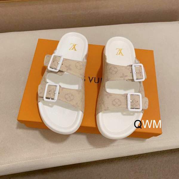 Picture of Louis Vuitton Slippers _SKULVsz38-455CTF0152323